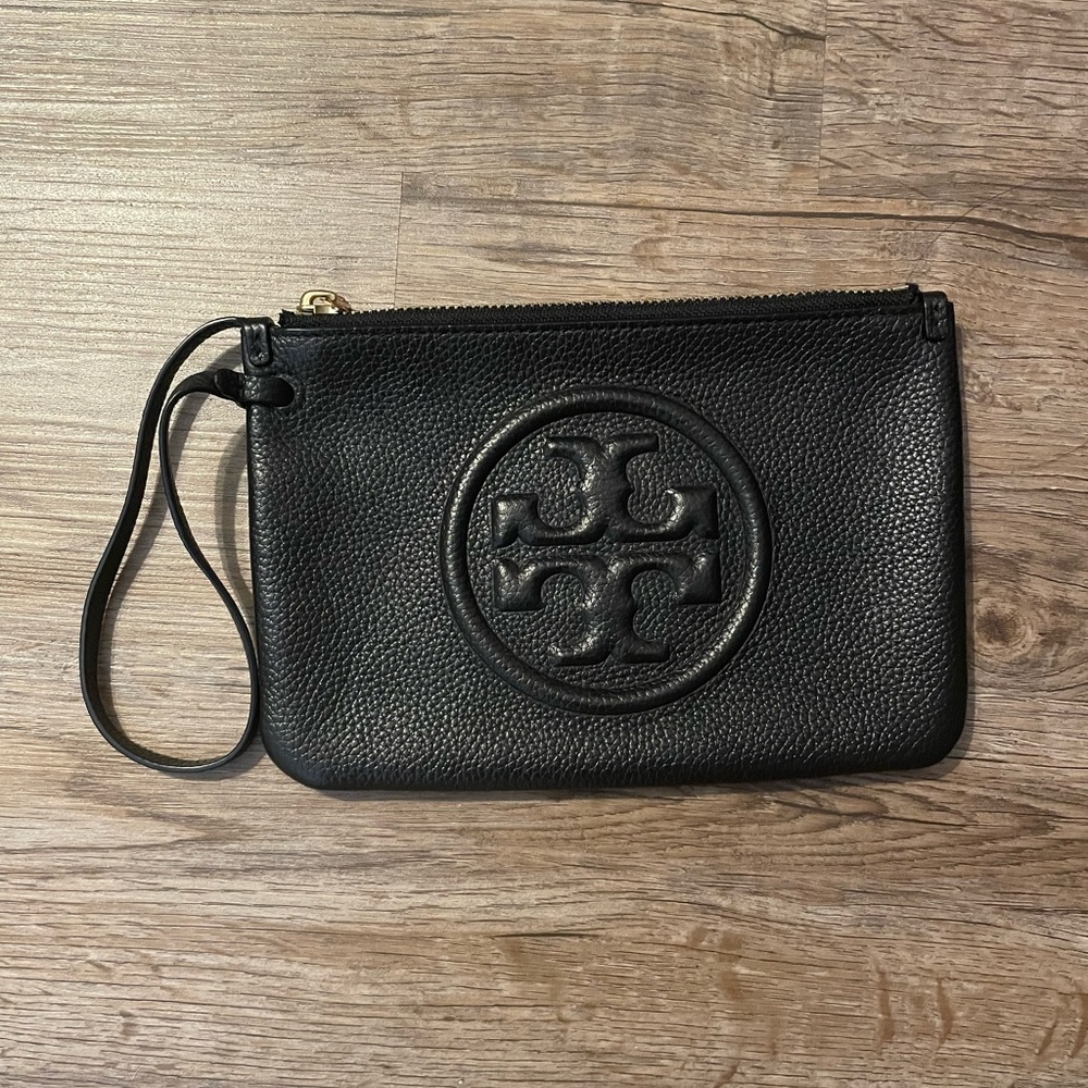 ❌❌SOLD❌❌Tory Burch Wristlet